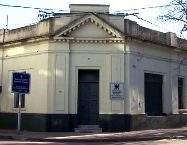 Entrada el anexo Castelli UTN Facultad Regional Venado Tuerto