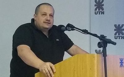 Docentes y alumnos investigadores expusieron sus proyectos en la Reunión de Ciencia, Tecnología y Posgrado de UTN VT