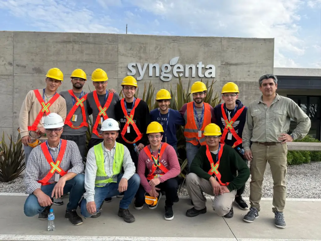 Estudiantes de 3º de IE de la UTN VT visitaron Syngenta Agro SA.
