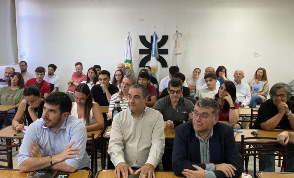 Se completa la carrera de Ingeniería en Sistemas de Información en UTN VT 2