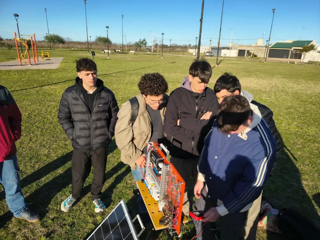 Relevamiento sobre enerfía electrica fotovoltaica 3ero IE - 1
